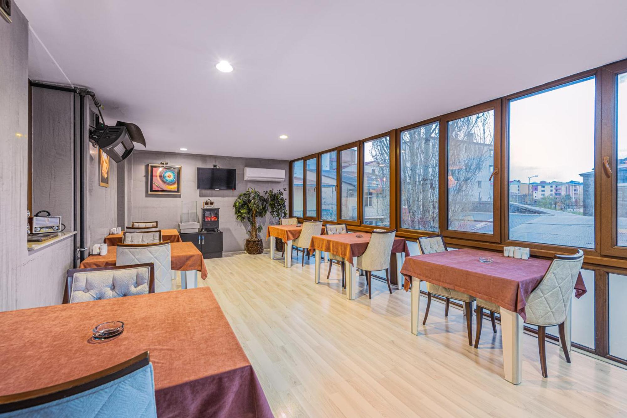 Grand Ani Hotel Kars Esterno foto