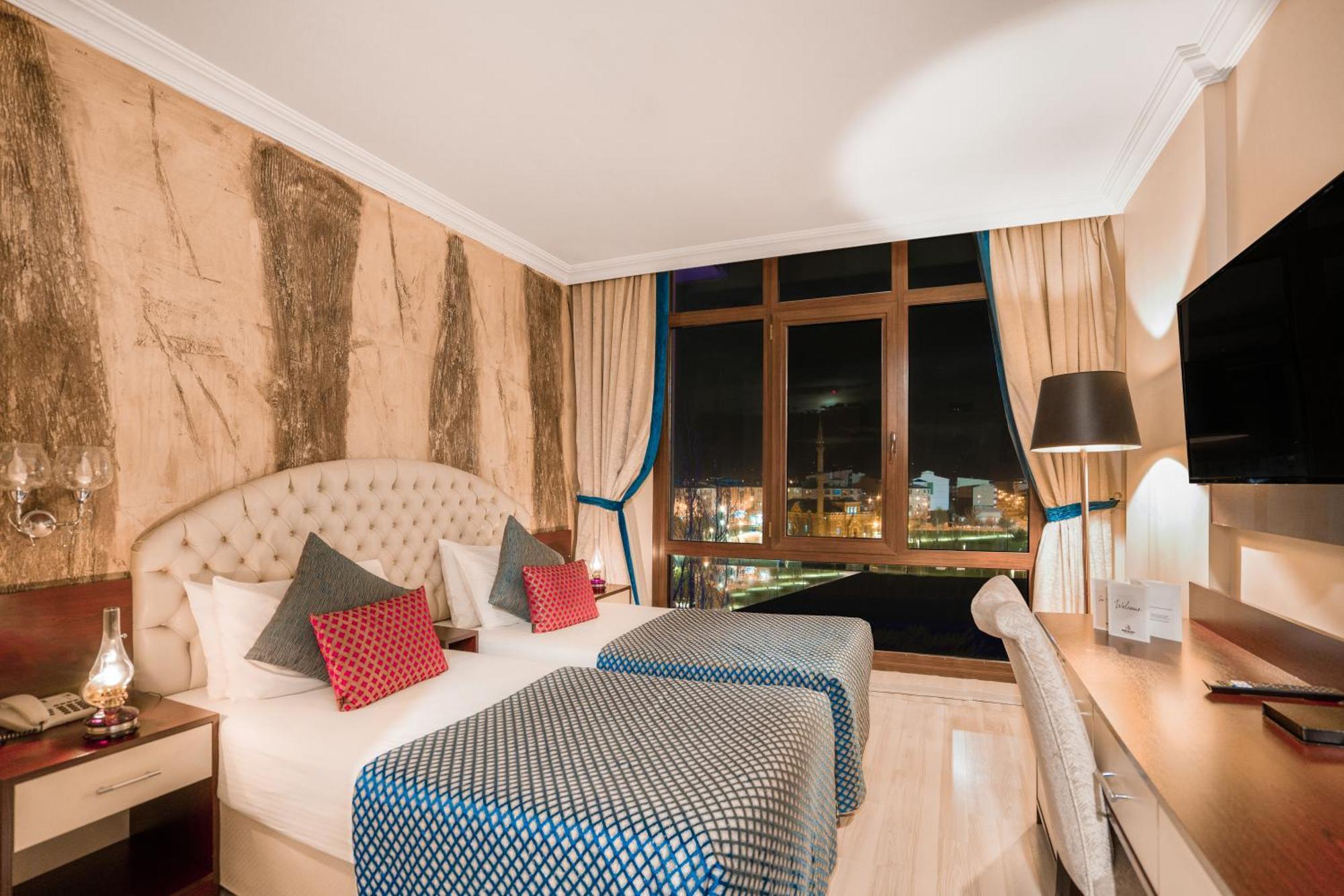 Grand Ani Hotel Kars Esterno foto